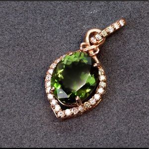 14k Gold 4.5 Carat Natural Tourmaline Pendant
